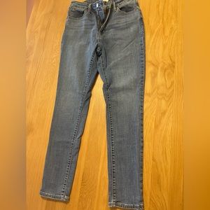 Levi’s 721 high rise skinny jeans.